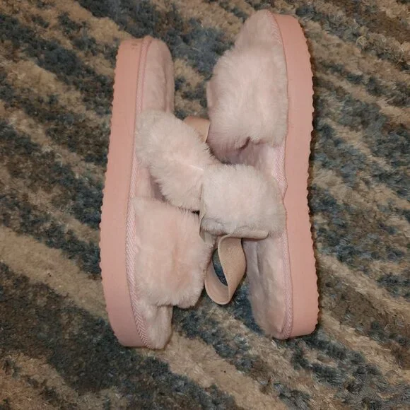 Aeropostale Plush Slippers || sz10 || NWT - Picture 7 of 7
